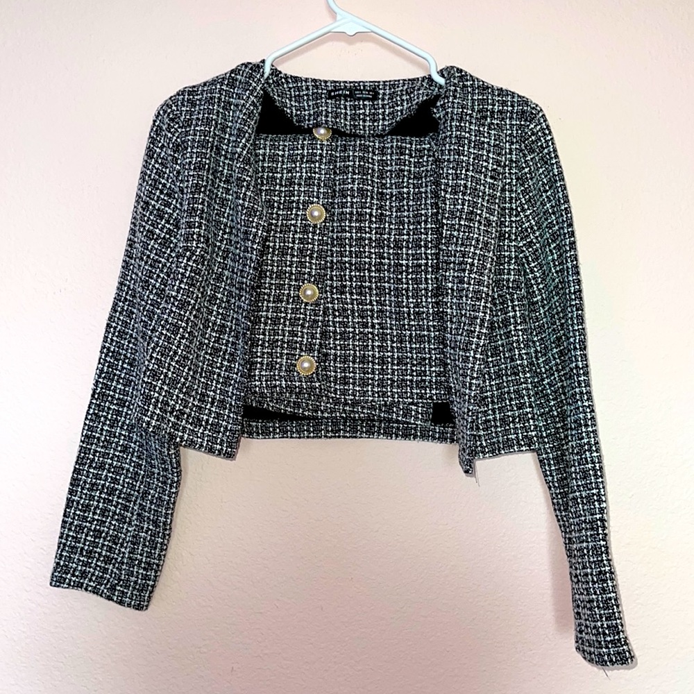 Jacket and skirt set black and white